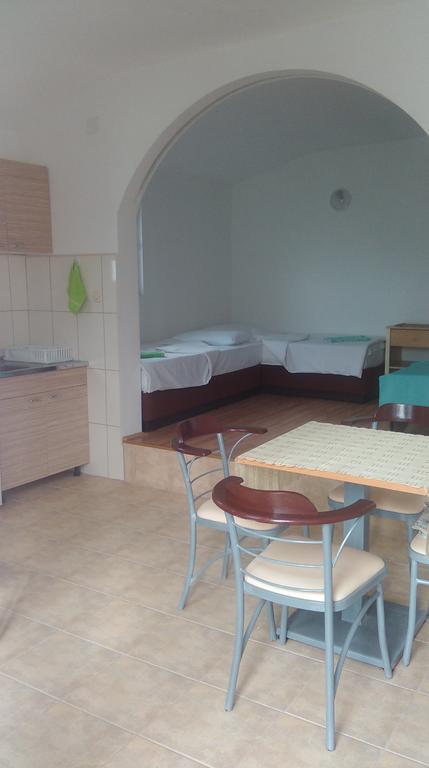 טרפייצה Apartments Krste מראה חיצוני תמונה